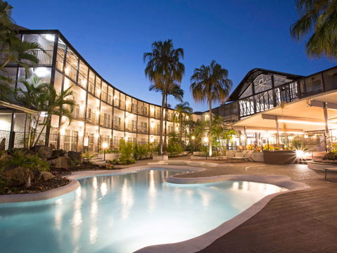 Mantra Club Croc - Tourism Hervey Bay 0