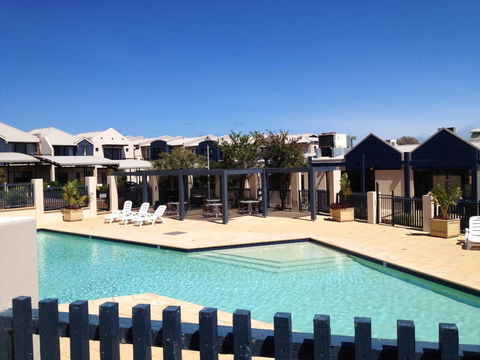 Margarets Beach Resort - Tourism Hervey Bay 2