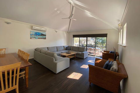 Margarets Beach Resort - Tourism Hervey Bay 4