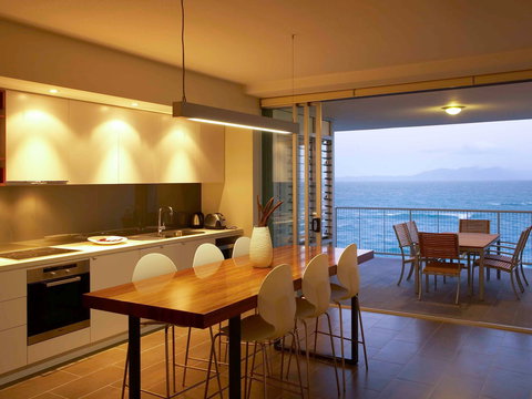 Grand Mercure Apartments Magnetic Island - Hervey Bay Accommodation 6