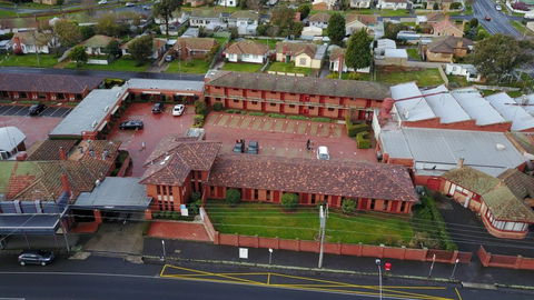 Sovereign Park Motor Inn - Tourism Hervey Bay 1