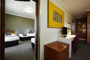 Sovereign Park Motor Inn - Tourism Hervey Bay 2