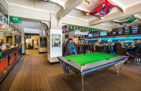 Nightcap At Regents Park Hotel - Tourism Hervey Bay 7