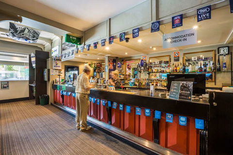 Nightcap At Regents Park Hotel - Tourism Hervey Bay 8