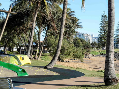 Grand Mercure Apartments Bargara - Tourism Hervey Bay 12
