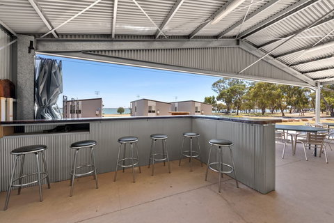 Discovery Parks Lake Bonney - Hervey Bay Accommodation 0