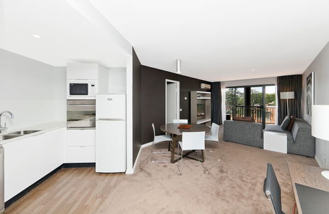 Astra Apartments The Griffin - Tourism Hervey Bay 7