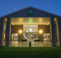 Ibis Styles Canberra - Hervey Bay Accommodation