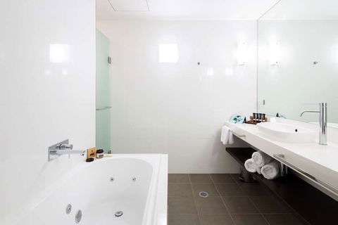 East Hotel - Tourism Hervey Bay 14