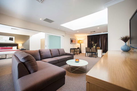 Ramada Hotel & Suites Sydney Cabramatta - Tourism Hervey Bay 7
