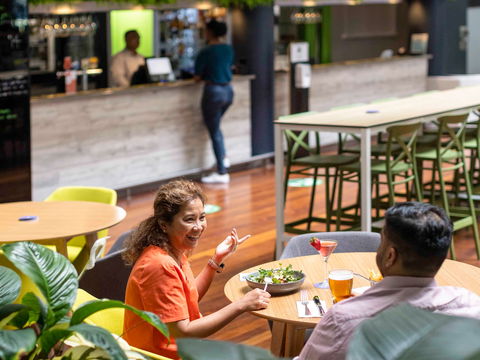 Novotel Darwin Atrium - Hervey Bay Accommodation 13