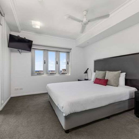 H on Mitchell Apartment Hotel - Hervey Bay Accommodation 3