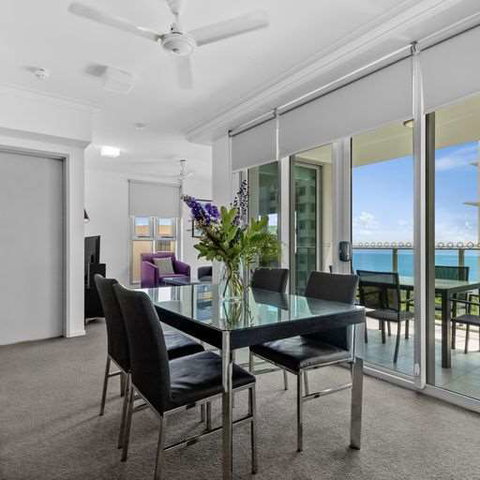 H on Mitchell Apartment Hotel - Hervey Bay Accommodation 9