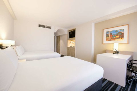 DoubleTree by Hilton Esplanade Darwin - Hervey Bay Accommodation 4