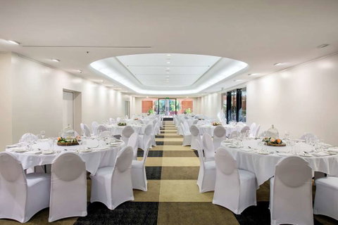 DoubleTree by Hilton Esplanade Darwin - Hervey Bay Accommodation 9