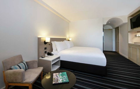 DoubleTree by Hilton Esplanade Darwin - Hervey Bay Accommodation 16