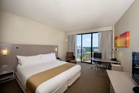 DoubleTree by Hilton Hotel Darwin - Hervey Bay Accommodation 4