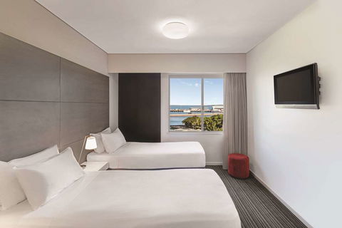 Adina Apartment Hotel Darwin Waterfront - Hervey Bay Accommodation 6