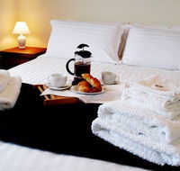 Hut on the Hill BB - Hervey Bay Accommodation