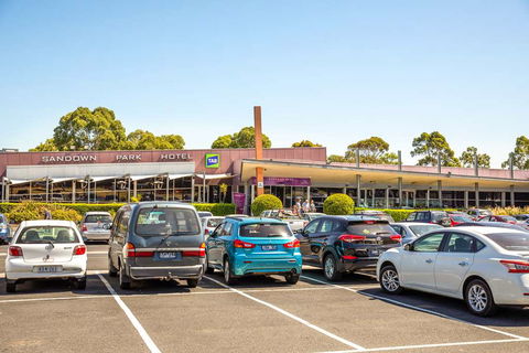 Nightcap At Sandown Park Hotel - Tourism Hervey Bay 0