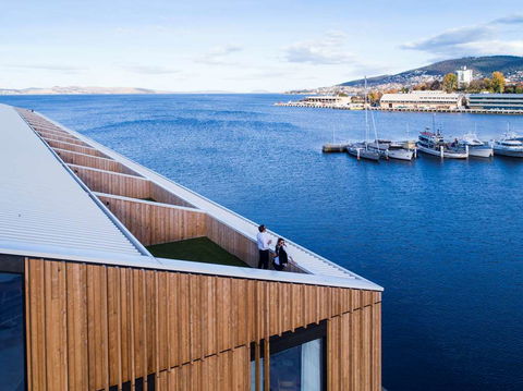 Macq 01 Hotel - Tourism Hervey Bay 0