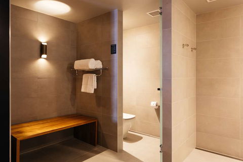 Macq 01 Hotel - Tourism Hervey Bay 2