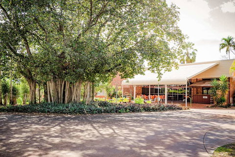 Contour Hotel - Hervey Bay Accommodation 0