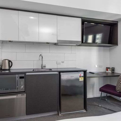 H on Mitchell Apartment Hotel - Hervey Bay Accommodation 1
