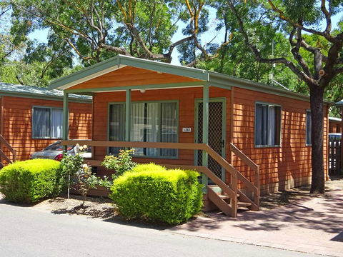 Adelaide Caravan Park - Hervey Bay Accommodation 1
