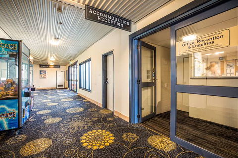 Atherton Hotel - Tourism Hervey Bay 1