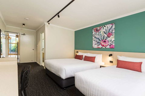 NIghtcap At Balaclava Hotel - Hervey Bay Accommodation 2