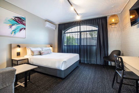 Nightcap At Springwood Hotel - Tourism Hervey Bay 1