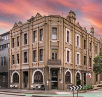 The Vulcan Hotel - Hervey Bay Accommodation
