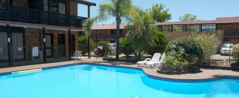 Maclin Lodge - Tourism Hervey Bay 1