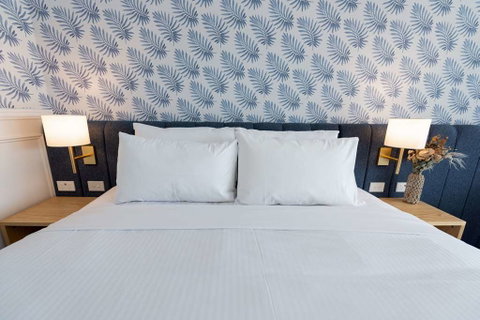 The Beachcomber Hotel & Resort - Hervey Bay Accommodation 2