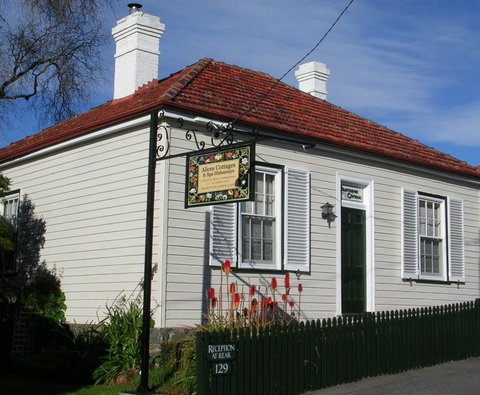 Alice's Cottages - Tourism Hervey Bay 0