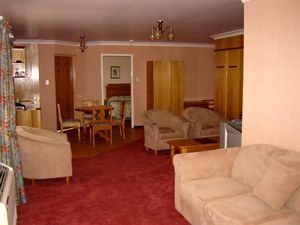 McNevins Warwick Motel - Tourism Hervey Bay 2