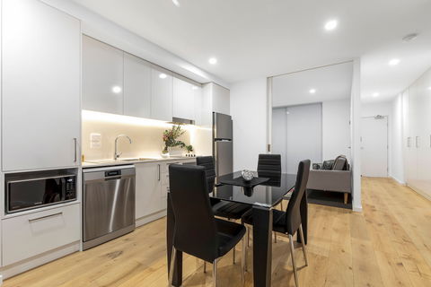 Astra Apartments Newcastle - Tourism Hervey Bay 2