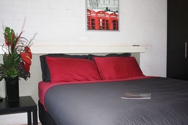 Newman Hotel - Tourism Hervey Bay 1