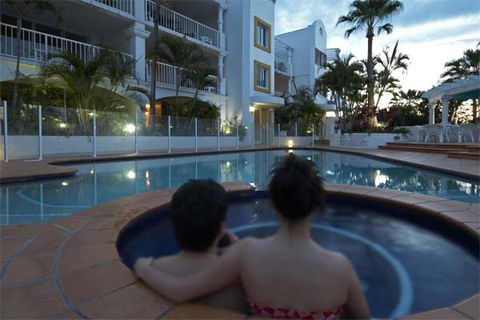 Santorini Holiday Apartments - Tourism Hervey Bay 0