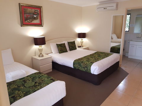 The Palms Motel, Chinchilla - Tourism Hervey Bay 1