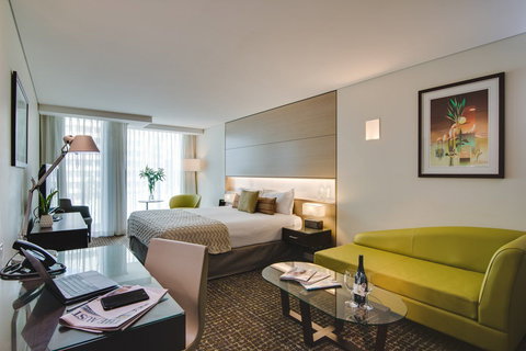 The Point Brisbane Hotel - Tourism Hervey Bay 2