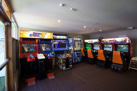 Nightcap at High Flyer Hotel - Hervey Bay Accommodation 2