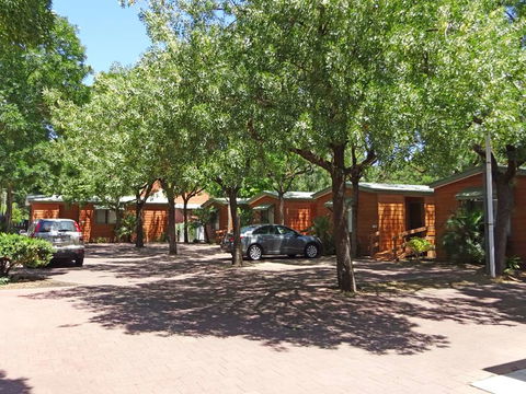 Adelaide Caravan Park - Tourism Hervey Bay 2