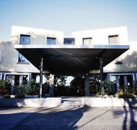 Golden Pebble Hotel - Hervey Bay Accommodation