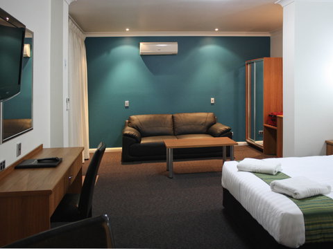 Ibis Styles Broken Hill - Hervey Bay Accommodation 0