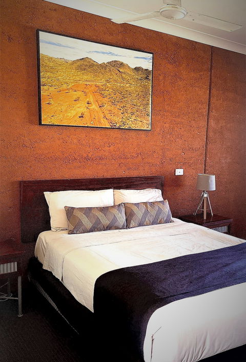 Gidgee Inn - Tourism Hervey Bay 1