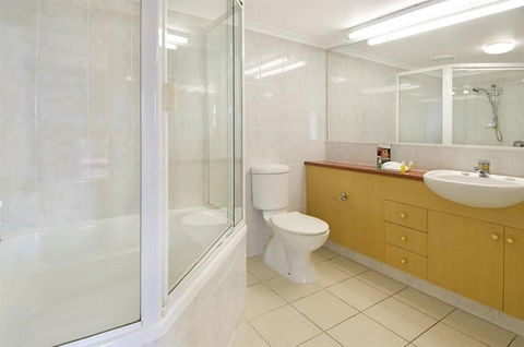 Springwood Tower Apartment Hotel - Tourism Hervey Bay 2