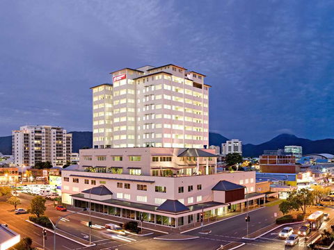 Cairns Central Plaza Apartment - Hervey Bay Accommodation 0