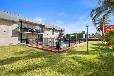 Econo Lodge All Seasons Mildura - Hervey Bay Accommodation 2
